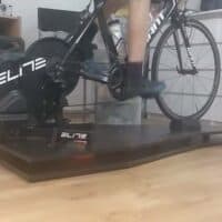 Un Youtuber fabrica una plataforma para un rodillo (Rocker plate)