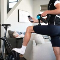 Masaje de descarga en ciclismo: Técnica para la recuperación muscular