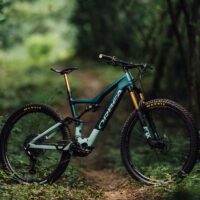 Orbea Rise es la nueva e-MTB súper ligera