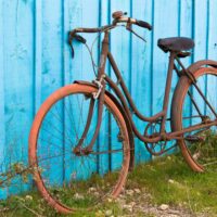 ¿Qué les pasa a tus bicicletas cuando las dejas en el exterior?