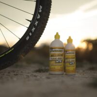 Cómo Elegir la Cantidad Correcta de Líquido Tubeless para Tu Bicicleta