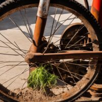 ¿Por qué no lavar la bicicleta en gasolineras? Razones