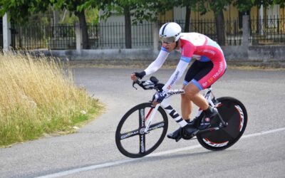cyclist 2129021 1920