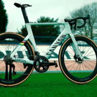 Mathieu van der Poel y su Canyon Aeroad CFR