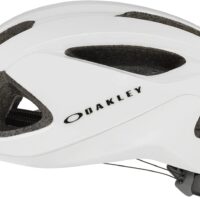 Casco de ciclismo Oakley ARO 3 Lite: ligereza y estilo en la carretera