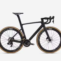 Van Rysel NCR CF Allroad: versatilidad y equilibrio en carretera y tierra