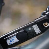 Stages Cycling ofrece una versión en biela de fibra de carbono; y presenta la nueva generación del medidor de potencia