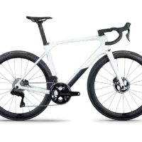 ¿Cambio de bicicleta en el horizonte? Rumores apuntan a Lapierre como nuevo patrocinador del equipo DSM