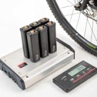 ¿Cuánto pesan las baterías de las e-MTB? Una guía completa sobre el peso de las baterías para bicicletas eléctricas de montaña