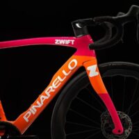 Pinarello Dogma F conquista Zwift: La bici virtual se hace realidad