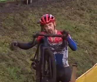 Lars Van Der Haar Se Recoloca El Hombro Dislocado Y Sigue Compitiendo